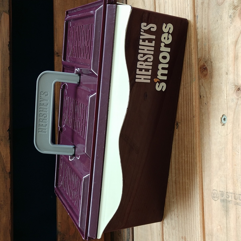 Hershey's s'mores caddy